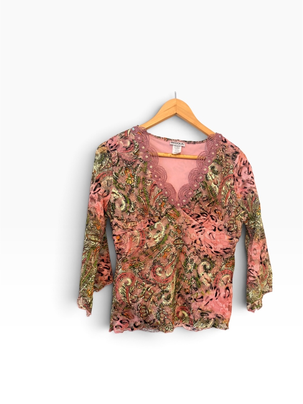 Y2K Nicola pink paisley pattern, lace v-neck medium 3/4 bell flare sleeve blouse